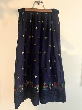 Birch Bros. Pleated Midi Skirt Heraldic Fleur-de-lis Embroidered Navy Size 12